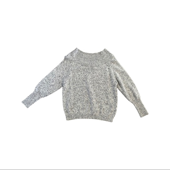 Casual// off shoulder sweater - Picture 1 of 2
